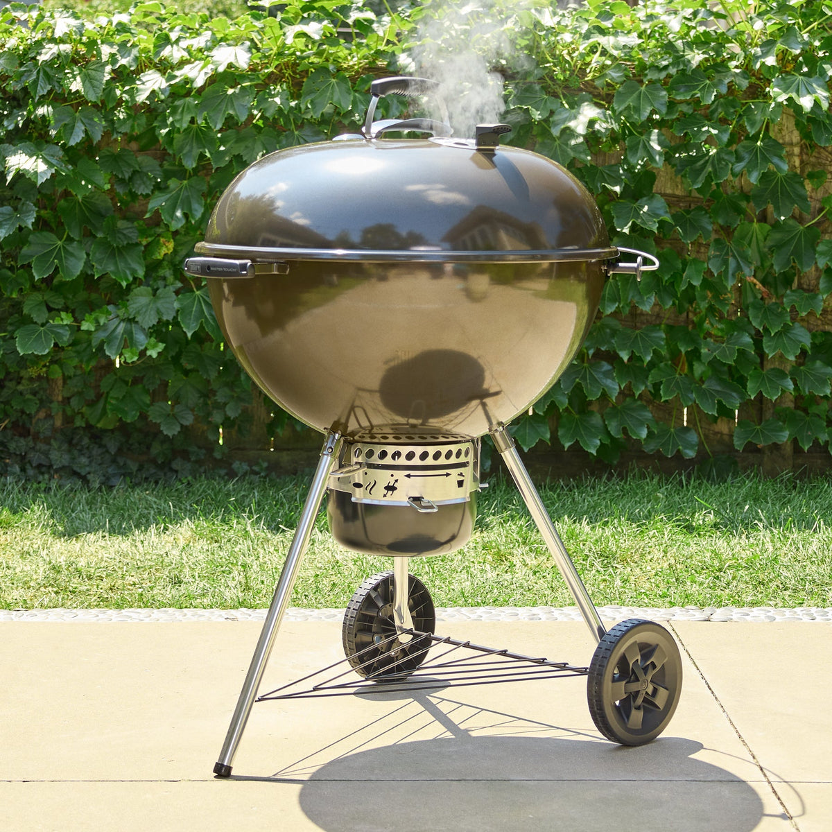 Weber 26” Master-Touch™ Charcoal Grill