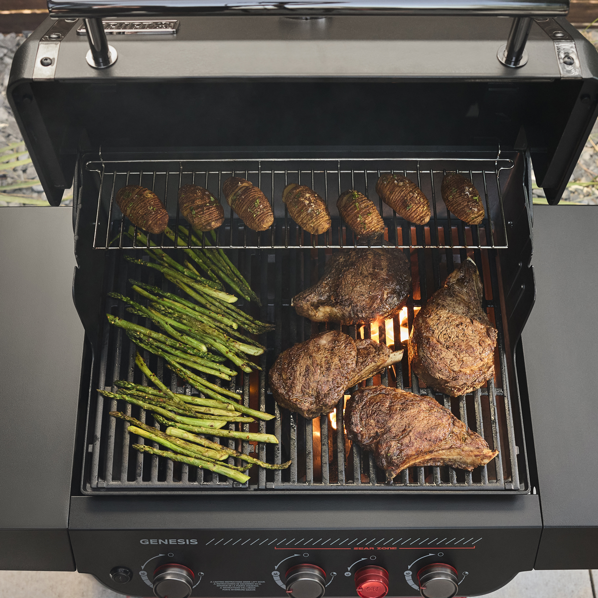 Weber Genesis® E-330 Gas Grill Stealth® Edition (Natural Gas)