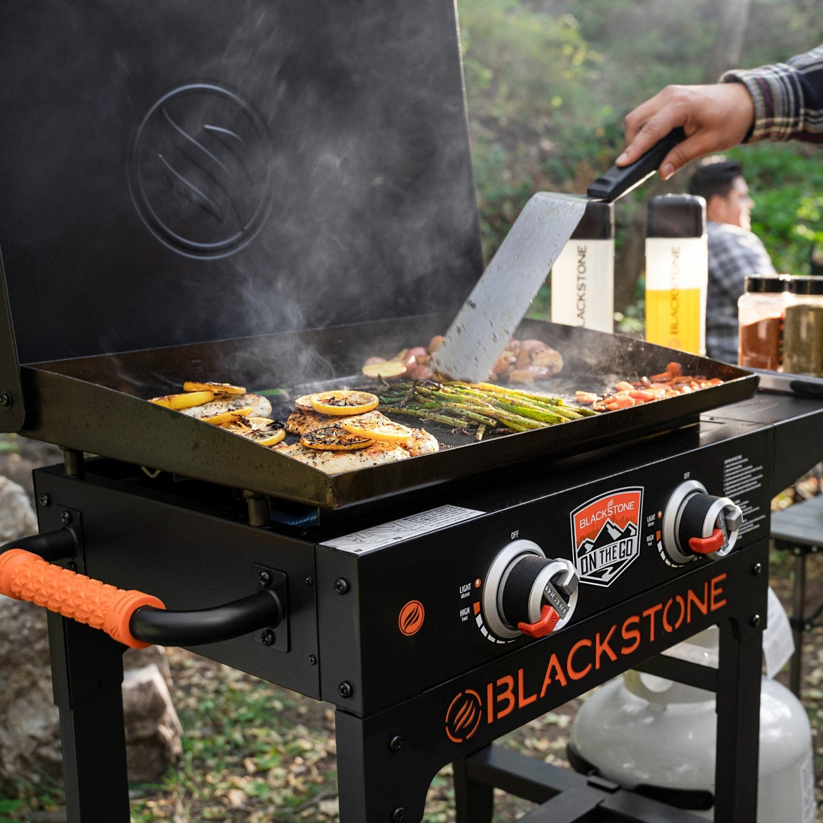 Blackstone On The Go 22in Cart Griddle W/Hood