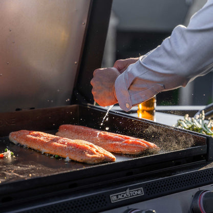 Blackstone 28" Built-In Griddle in Stainless Steel w/Hood (Propane)