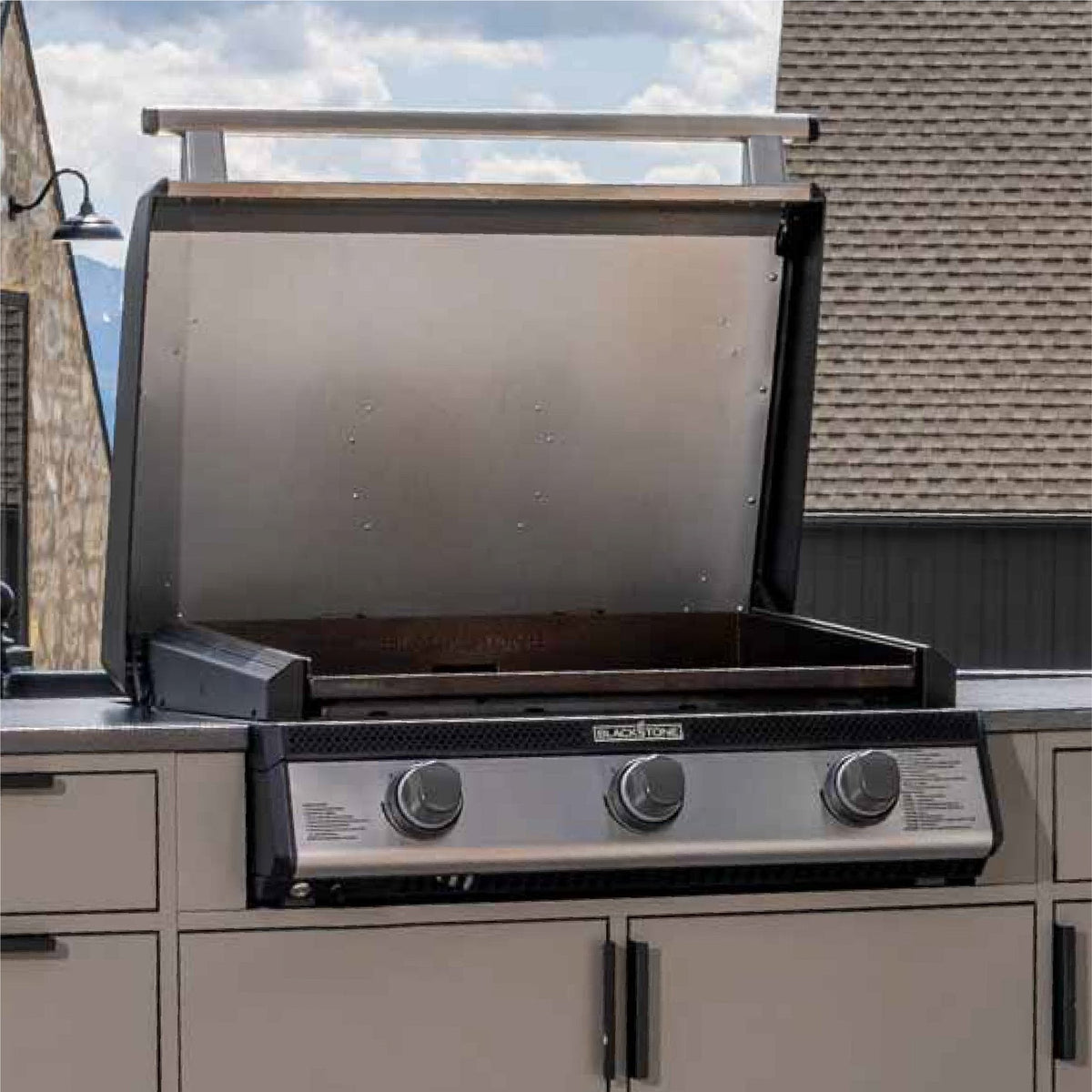 Blackstone 28" Built-in Griddle with Hood (Natural Gas)