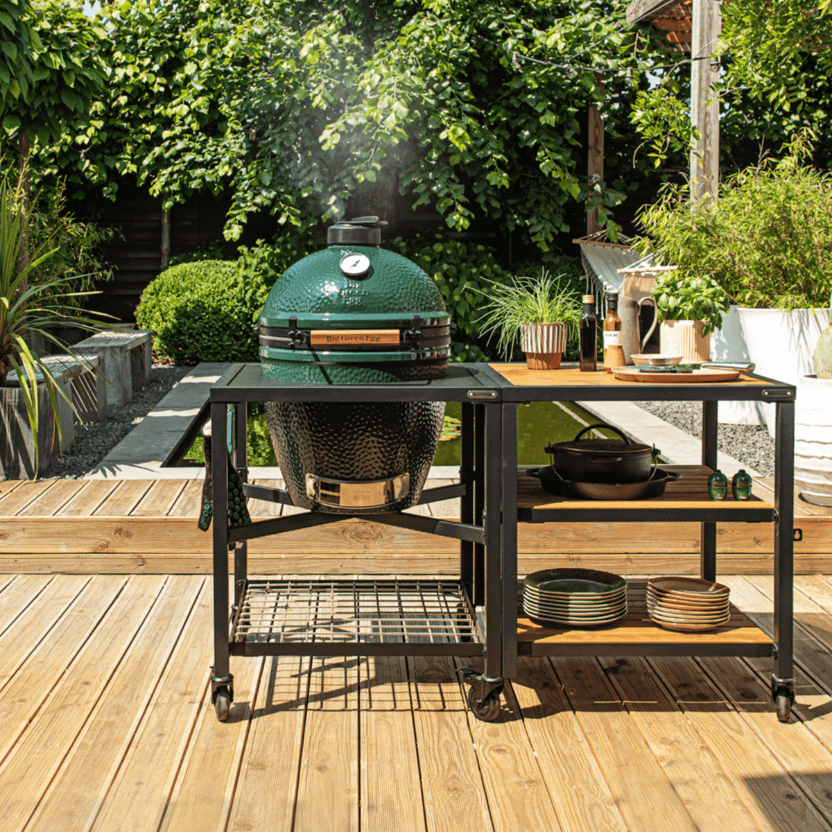 Big Green Egg Large Ceramic Kamado Grill
