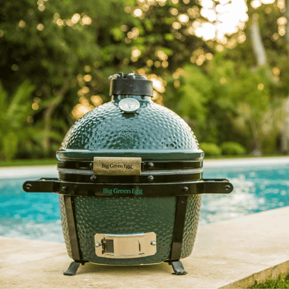 Big Green Egg MiniMax Ceramic Kamado Grill