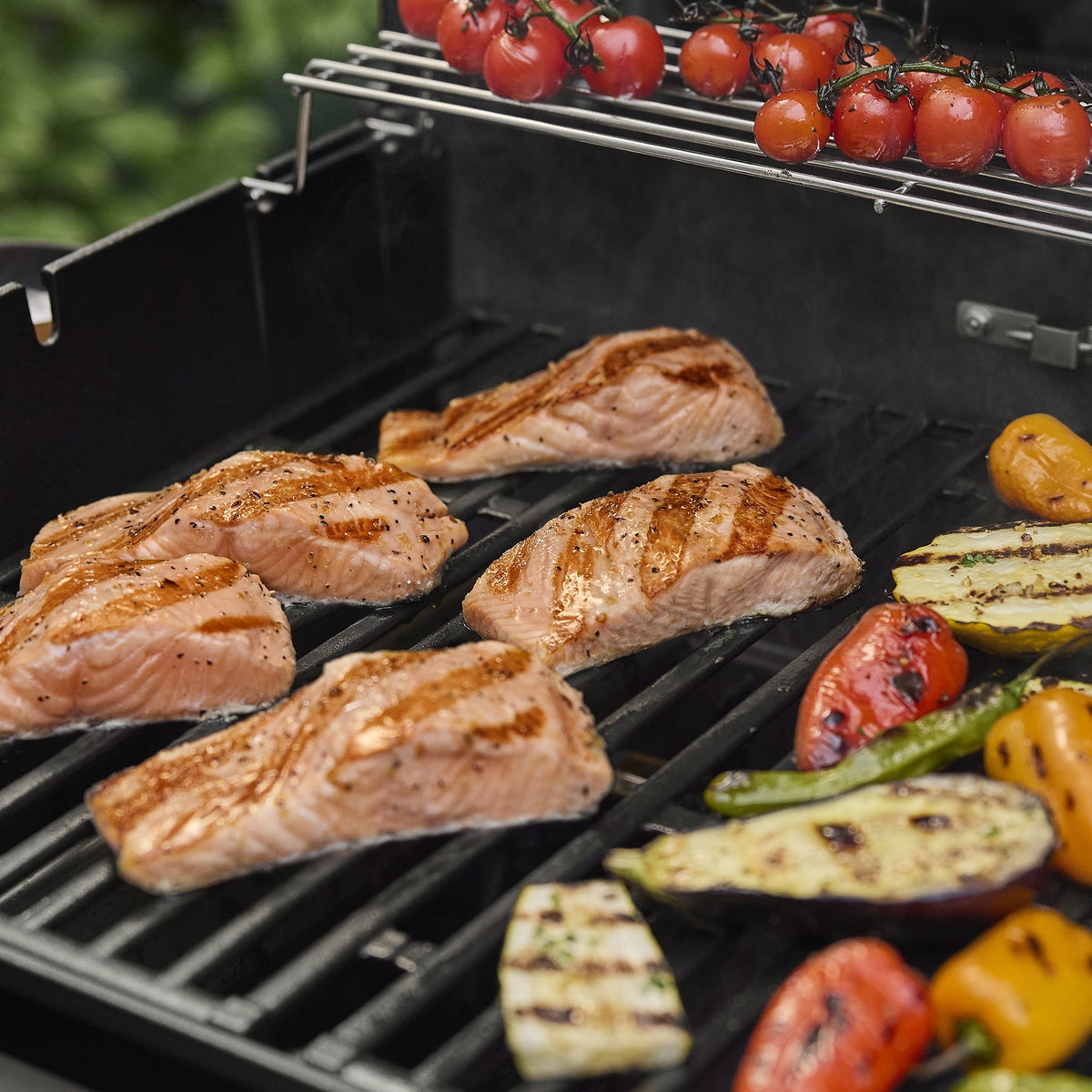 Weber Spirit® E-425C Gas Grill (Liquid Propane)