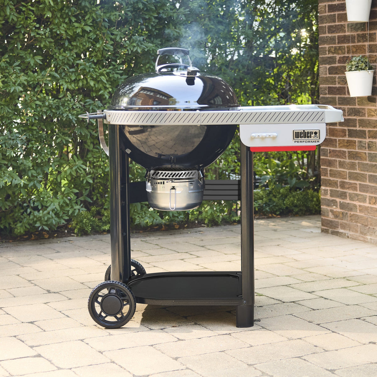 Weber 22” Performer™ Charcoal Grill