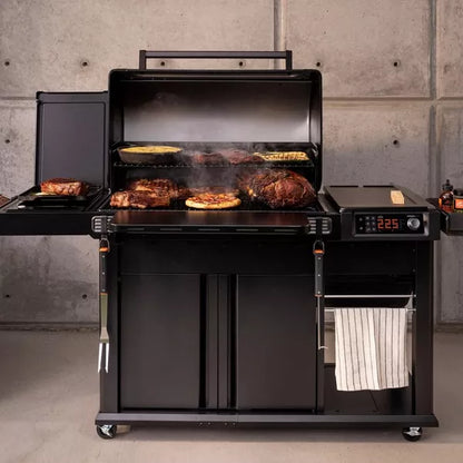 Traeger Woodridge Elite Wood Pellet Grill