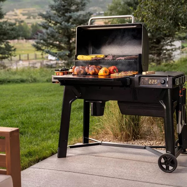 Traeger Woodridge Wood Pellet Grill