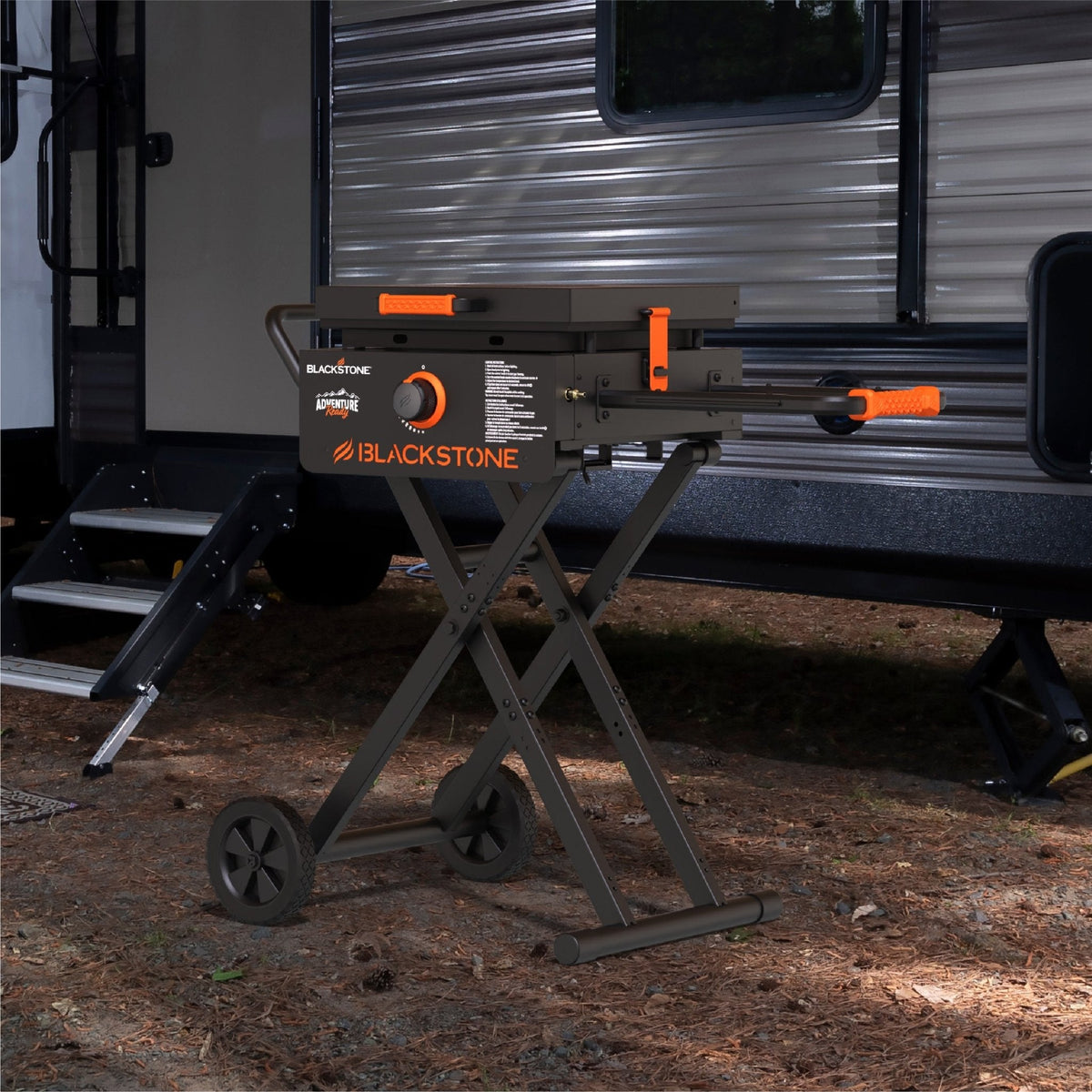 Blackstone Adventure Ready 17in Griddle with Flexfold Legs