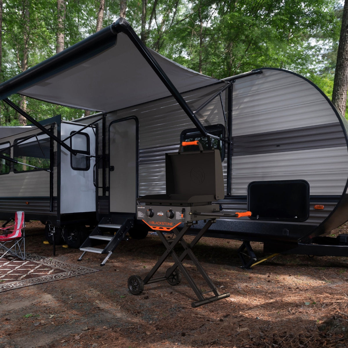 Blackstone Adventure Ready 22” Griddle with Flexfold Legs