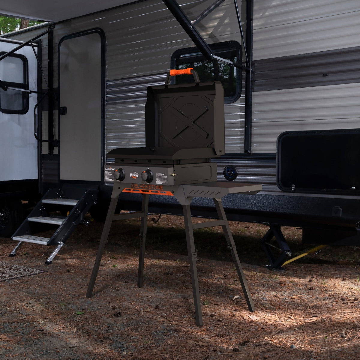 Blackstone Adventure Ready 22” Griddle with Hood and Stand