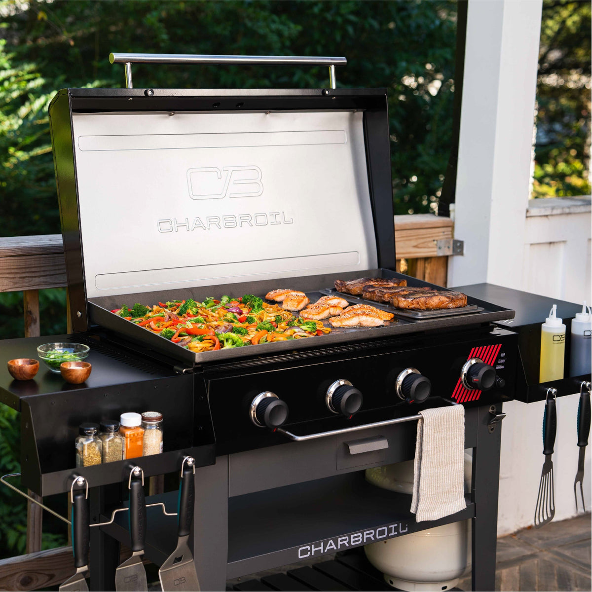 Char-Broil Performance Series 4-Burner Gas Griddle, Cart, Black