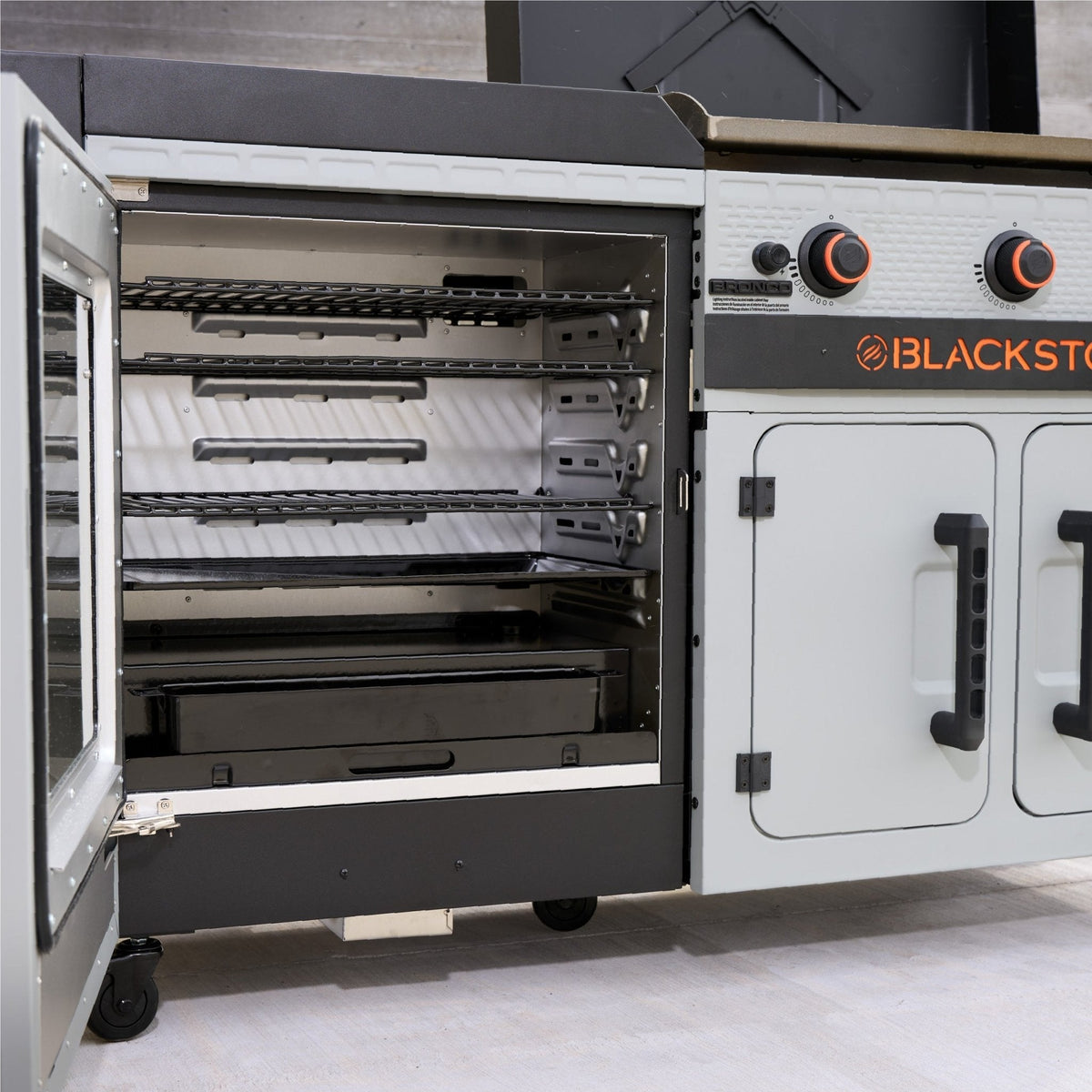 Blackstone 28" XL Griddle Vertical Pellet Smoker Combo