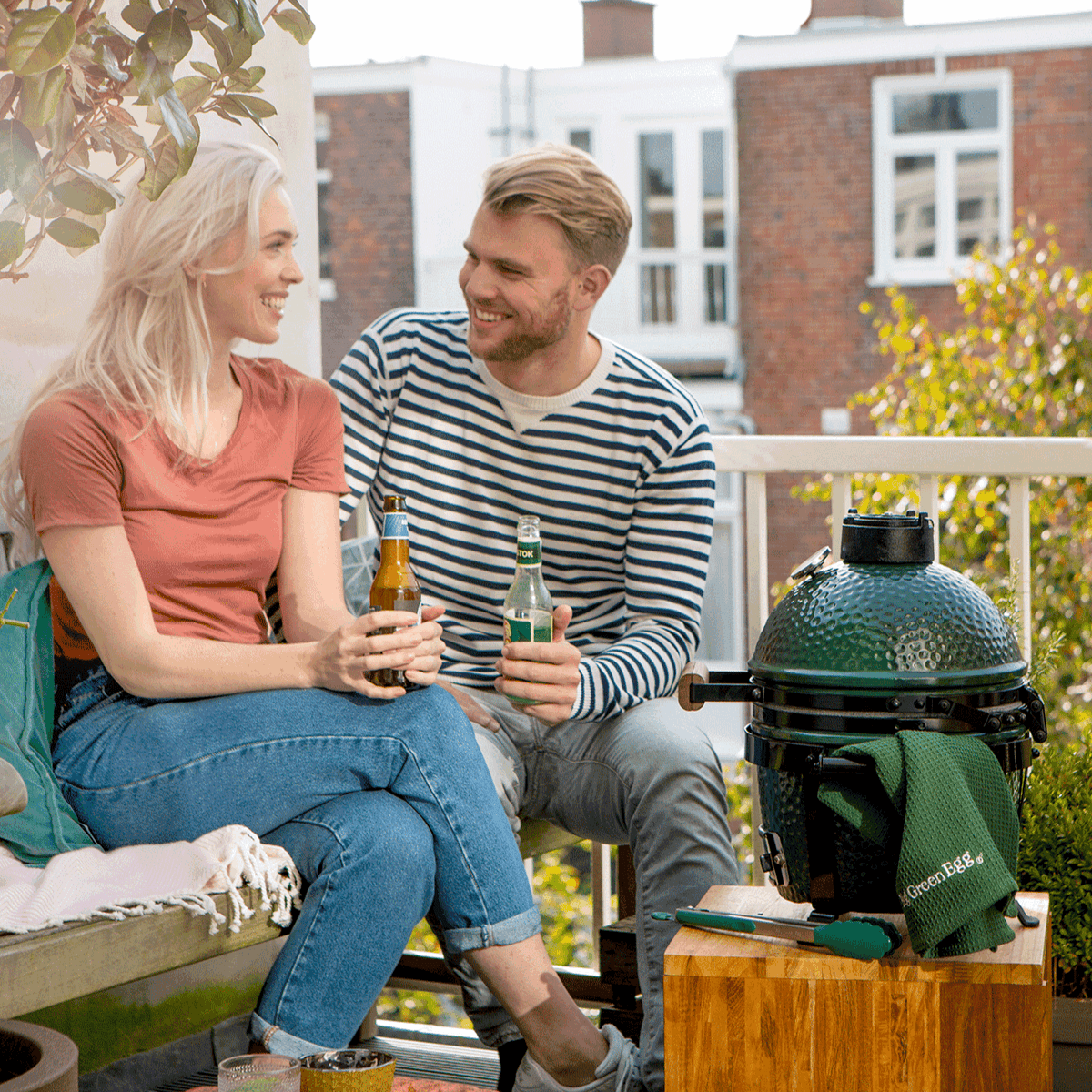 Big Green Egg Mini Ceramic Kamado Grill